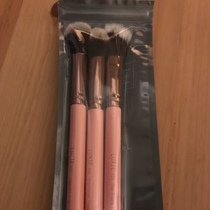 Luxie 3 pack face brushes